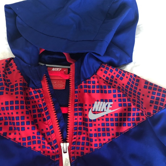 Nike 2-3 T jacket. - Picture 4 of 8